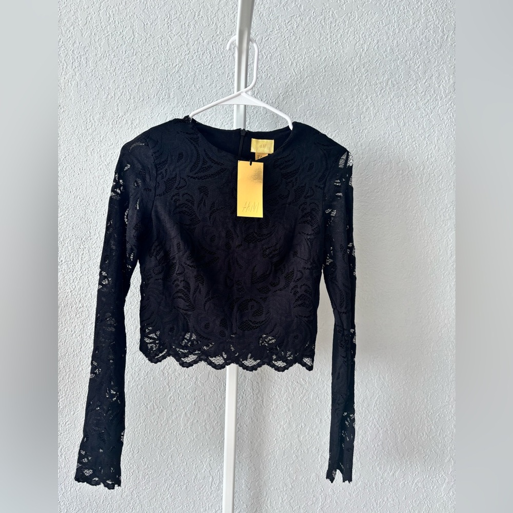 H&M Black two-piece set (top and skirt)